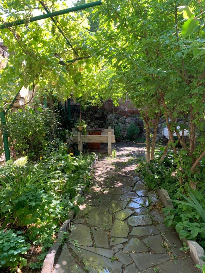 Guests House Qotukner ξενώνας Karbi Εξωτερικό φωτογραφία