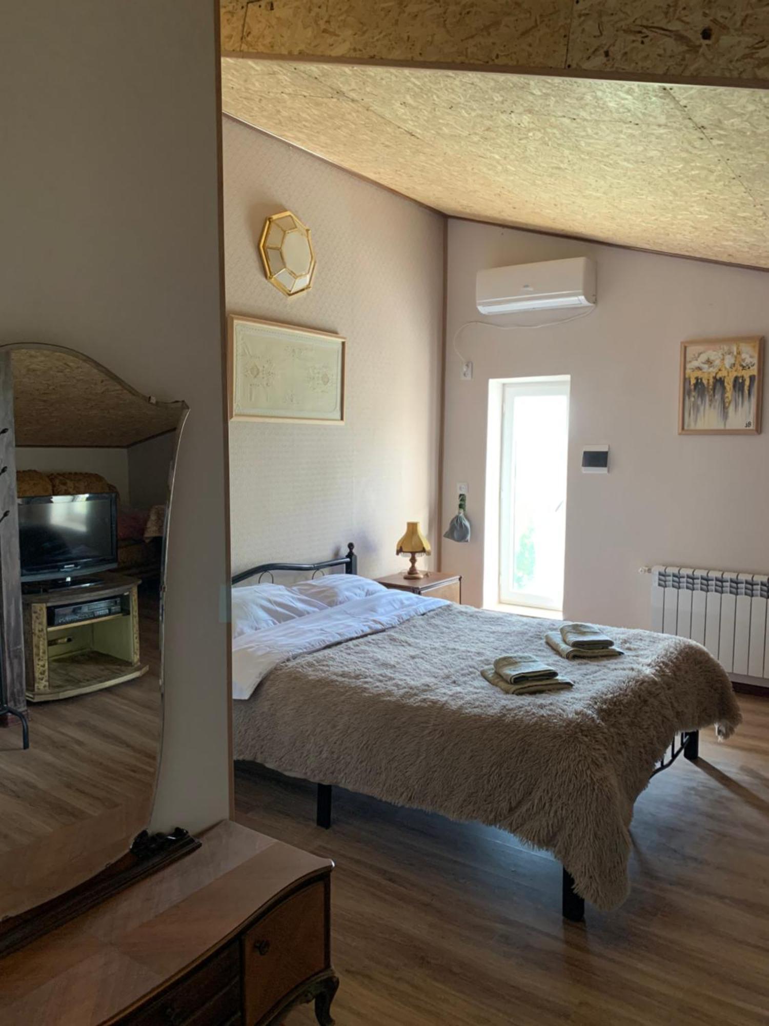 Guests House Qotukner ξενώνας Karbi Εξωτερικό φωτογραφία